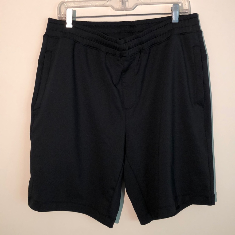 Rhone Black Athletic Shorts size L